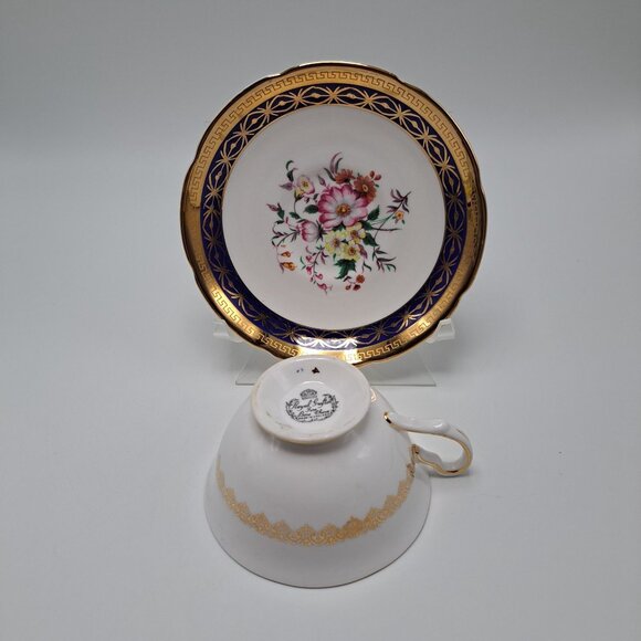Royal Grafton Bone China Teacup Saucer Set Floral Design Gold Trim - Picture 10 of 15